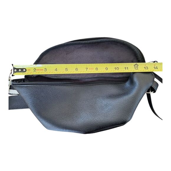 Ulta Beauty Black Sling Bag Crossbody NWT Striped Strap Pebbled Vegan Leather - Picture 8 of 10